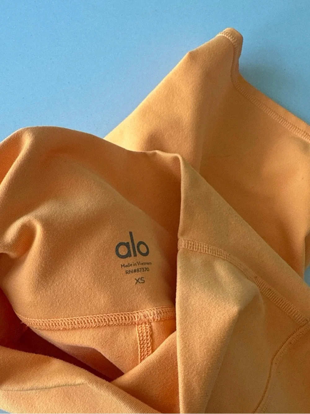 Alo Yoga bike shorts XS